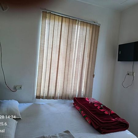 Hotel Vishal Buxar Bagian luar foto