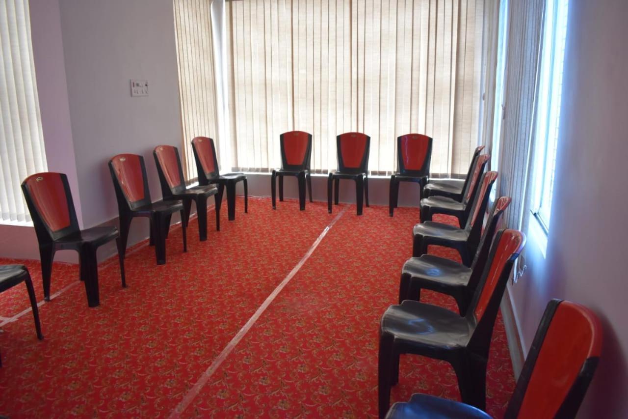 Hotel Vishal Buxar Bagian luar foto