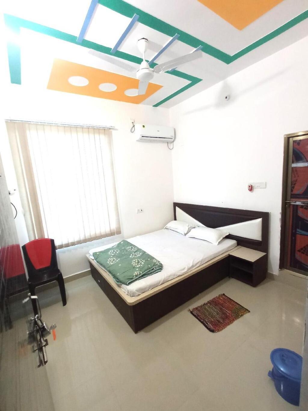 Hotel Vishal Buxar Bagian luar foto