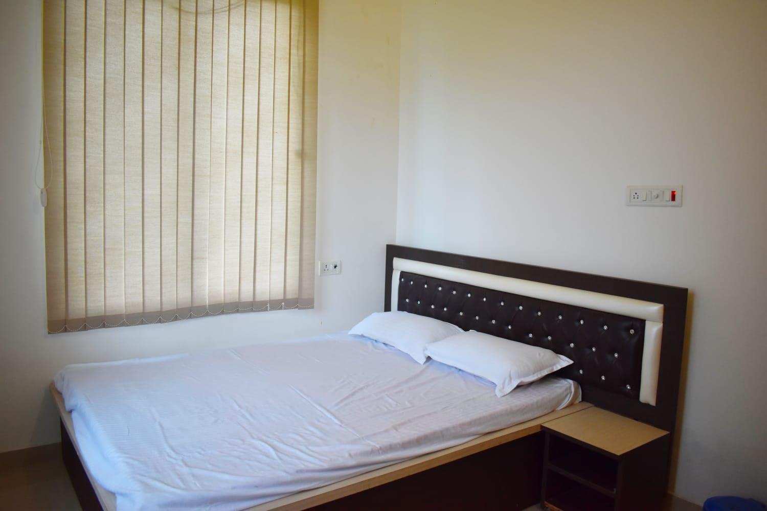 Hotel Vishal Buxar Bagian luar foto
