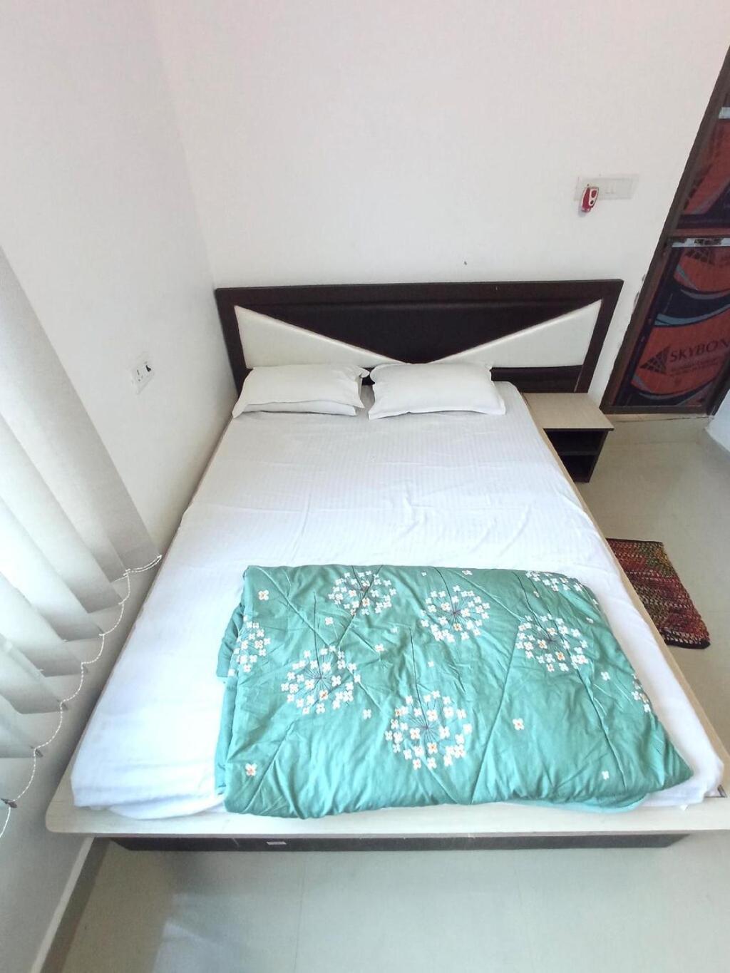 Hotel Vishal Buxar Bagian luar foto
